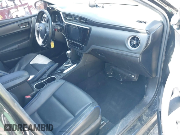 2019 Toyota Corolla L z VIN 5YFBURHE2KP897493, wystawiony jako IAAI lot #42052106 z przebiegiem 100 303 mil mil oraz . Historia ofert i sprzedaży dostępna na DreamBid. Obrazek 5.