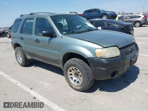 2005 Ford Escape XLS Value z VIN 1FMYU92Z75DA03268, wystawiony jako IAAI lot #42051311 z przebiegiem 124 985 mil mil oraz . Historia ofert i sprzedaży dostępna na DreamBid. Obrazek 1.