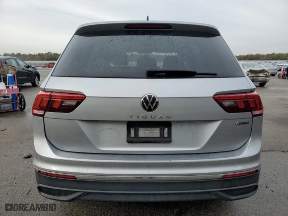 2022 Volkswagen Tiguan S with VIN 3VV0B7AX0NM057030, listed as a Copart auction lot 43189195 with 34,015 mi miles and Salvage Title. Bid and sale history available at carsss.com. Image 6.