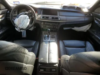 2015 BMW 7 Series 750i с VIN WBAYA8C52FD825851, выставлен на аукционе Copart как лот 45842584 с пробегом 108 517 миль миль и . История ставок и продаж доступна на DreamBid. Изображение 8.
