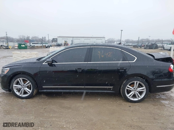 2016 Volkswagen Passat 1.8T SE w/Technology with VIN 1VWBS7A32GC050411, listed as a IAAI auction lot 41729648 with 102,574 mi miles. Bid and sale history available at carsss.com. Image 14.