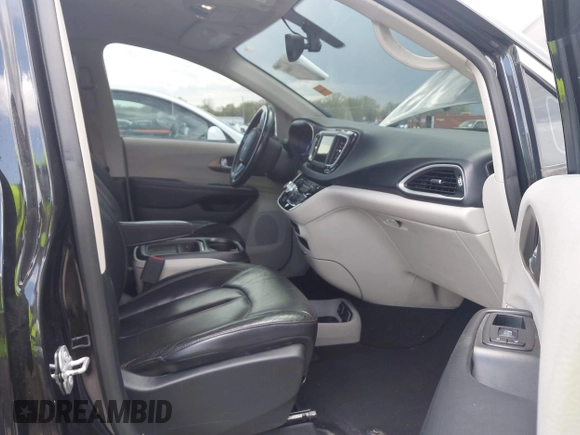 2018 Chrysler Pacifica Touring L with VIN 2C4RC1BG9JR120790, listed as a IAAI auction lot 41998460 with 124,146 mi miles and . Bid and sale history available at DreamBid. Image 5.
