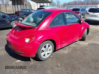 2007 Volkswagen New Beetle Coupe with VIN 3VWRW31C57M504628, listed as a IAAI auction lot 41842935 with 185,910 mi miles. Bid and sale history available at carsss.com. Image 4.
