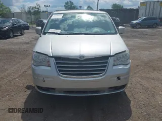 2008 Chrysler Town & Country Touring with VIN 2A8HR54P78R838906, listed as a IAAI auction lot 42203581 with 150,000 mi miles and . Bid and sale history available at DreamBid. Image 17.
