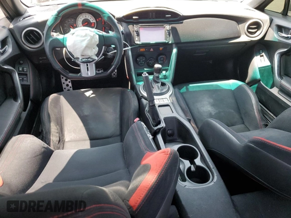 2014 Scion FR-S z VIN JF1ZNAA16E8702957, wystawiony jako Copart lot #58801915 z przebiegiem 114 656 mil mil oraz Szkoda całkowita • Salvage title. Historia ofert i sprzedaży dostępna na DreamBid. Obrazek 8.