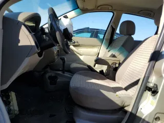 2007 Ford Focus S z VIN 1FAFP34N17W121355, wystawiony jako Copart lot #43308405 z przebiegiem Nie podano mil oraz Nie do naprawy • Non repairable. Historia ofert i sprzedaży dostępna na DreamBid. Obrazek 7.