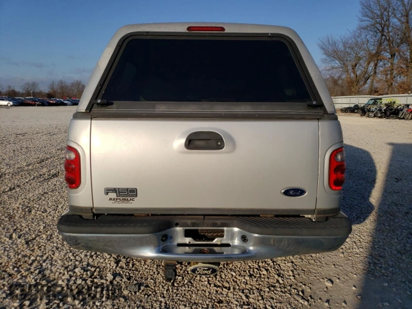 2003 Ford F-150 XLT with VIN 1FTRW07663KD78428, listed as a Copart auction lot 52673764 with 201,309 mi miles and Non Repairable. Bid and sale history available at carsss.com. Image 6.