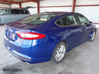 2016 Ford Fusion SE with VIN 3FA6P0HD3GR333628, listed as a IAAI auction lot 41979329 with 183,984 mi miles. Bid and sale history available at carsss.com. Image 4.