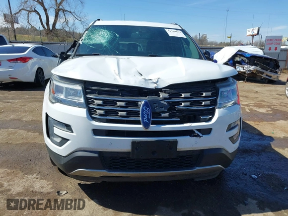 2017 Ford Explorer XLT with VIN 1FM5K7D86HGD86527, listed as a IAAI auction lot 41769032 with 105,619 mi miles and . Bid and sale history available at carsss.com. Image 12.