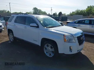 2011 GMC Terrain SLE-2 z VIN 2CTALSEC5B6474065, wystawiony jako IAAI lot #42287360 z przebiegiem 182 030 mil mil oraz . Historia ofert i sprzedaży dostępna na DreamBid. Obrazek 1.