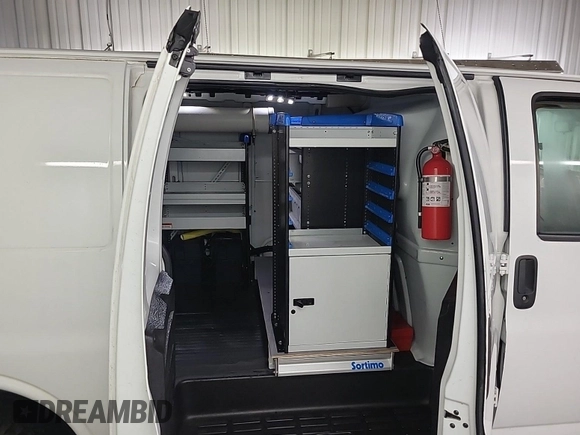 2015 Chevrolet Express Cargo with VIN 1GCWGFCF9F1167047, listed as a IAAI auction lot 42666478 with 169,647 mi miles and . Bid and sale history available at DreamBid. Image 44.