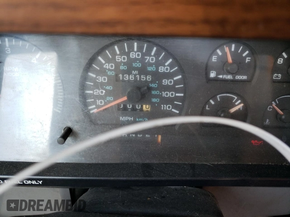 1995 Dodge Dakota z VIN 1B7GG23Y4SS124349, wystawiony jako Copart lot #55723114 z przebiegiem 136 156 mil mil oraz Czysty tytuł • Clean title. Historia ofert i sprzedaży dostępna na DreamBid. Obrazek 9.