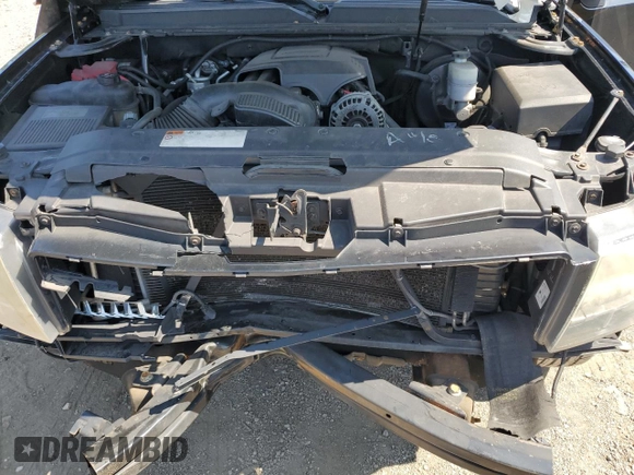 2011 Chevrolet Suburban LTZ with VIN 1GNSKKE38BR271945, listed as a Copart auction lot 68161164 with 199,788 mi miles and Salvage Title. Bid and sale history available at carsss.com. Image 13.