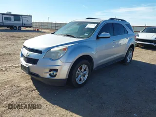 2013 Chevrolet Equinox LT z VIN 2GNALPEK4D1213811, wystawiony jako IAAI lot #42264690 z przebiegiem 125 714 mil mil oraz . Historia ofert i sprzedaży dostępna na DreamBid. Obrazek 2.