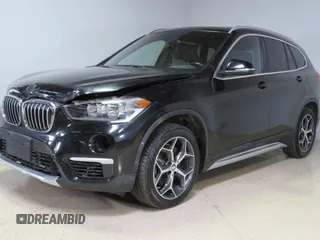 2018 BMW X1 xDrive28i z VIN WBXHT3C35J5L33173, wystawiony jako Copart lot #56427465 z przebiegiem 33 352 mil mil oraz Szkody całkowita. Historia ofert i sprzedaży dostępna na DreamBid. Obrazek 2.
