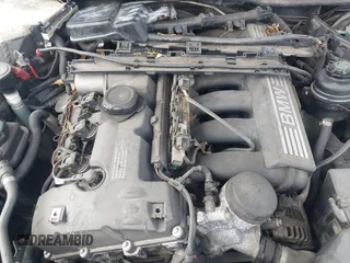 2009 BMW 3 Series 328i xDrive with VIN WBAWV53509P080112, listed as a IAAI auction lot 41866146 with 108,959 mi miles and . Bid and sale history available at carsss.com. Image 6.