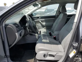 2007 Volkswagen Jetta Wolfsburg Edition z VIN 3VWEG71K07M125028, wystawiony jako Copart lot #53206765 z przebiegiem 53 735 mil mil oraz Czysty tytuł • Clean title. Historia ofert i sprzedaży dostępna na DreamBid. Obrazek 7.