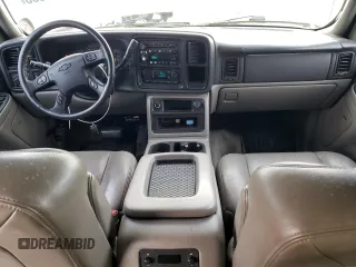 2004 Chevrolet Suburban Z71 with VIN 3GNFK16ZX4G186588, listed as a Copart auction lot 45890635 with 240,898 mi miles and Clean Title. Bid and sale history available at carsss.com. Image 8.