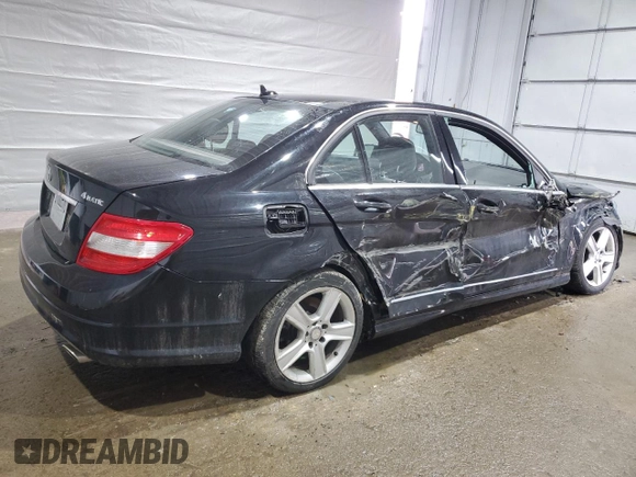 2011 Mercedes-Benz C 300 Sport z VIN WDDGF8BB5BR163628, wystawiony jako Copart lot #47662925 z przebiegiem 101 438 mil mil oraz Szkody całkowita. Historia ofert i sprzedaży dostępna na DreamBid. Obrazek 3.