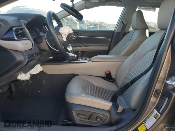 2023 Toyota Camry SE with VIN 4T1S11AK8PU808526, listed as a Copart auction lot 42119125 with 31,704 mi miles and Salvage Title. Bid and sale history available at DreamBid. Image 7.
