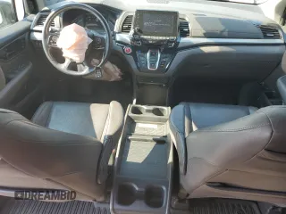 2018 Honda Odyssey Elite with VIN 5FNRL6H95JB062033, listed as a Copart auction lot 63732915 with 105,234 mi miles and Salvage title. Bid and sale history available at DreamBid. Image 8.