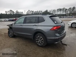 2020 Volkswagen Tiguan SE with VIN 3VV2B7AXXLM176788, listed as a Copart auction lot 89093655 with 92,957 mi miles and Clean Title. Bid and sale history available at carsss.com. Image 2.