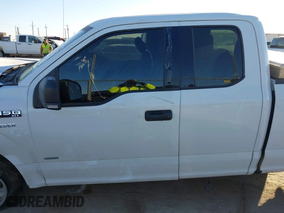 2015 Ford F-150 XL with VIN 1FTEX1CG0FKE82353, listed as a IAAI auction lot 41114512 with 188,474 mi miles. Bid and sale history available at carsss.com. Image 14.