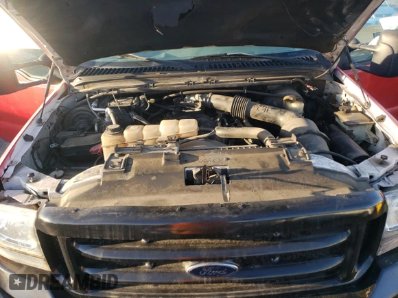 2003 Ford F-350 z VIN 1FDSF34L13EA67061, wystawiony jako Copart lot #82886924 z przebiegiem 159 097 mil mil oraz Czysty tytuł • Clean title. Historia ofert i sprzedaży dostępna na DreamBid. Obrazek 12.