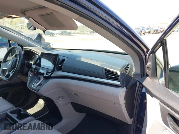 2019 Honda Odyssey EX-L with VIN 5FNRL6H78KB124346, listed as a IAAI auction lot 41977283 with 83,054 mi miles. Bid and sale history available at carsss.com. Image 5.