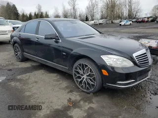 2012 Mercedes-Benz S 550 z VIN WDDNG9EB5CA435357, wystawiony jako Copart lot #49278995 z przebiegiem 91 672 mil mil oraz Szkoda całkowita • Salvage title. Historia ofert i sprzedaży dostępna na DreamBid. Obrazek 4.
