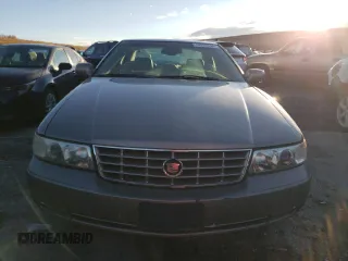 2002 Cadillac Seville Touring STS z VIN 1G6KY54922U243816, wystawiony jako Copart lot #79229134 z przebiegiem 52 832 mil mil oraz Szkoda całkowita • Salvage title. Historia ofert i sprzedaży dostępna na DreamBid. Obrazek 5.