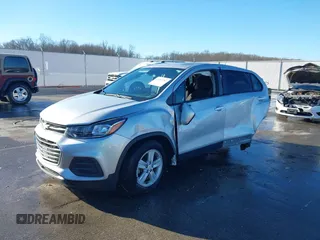 2020 Chevrolet Trax LS with VIN KL7CJKSB4LB322134, listed as a IAAI auction lot 41102287 with 45,264 mi miles. Bid and sale history available at carsss.com. Image 2.