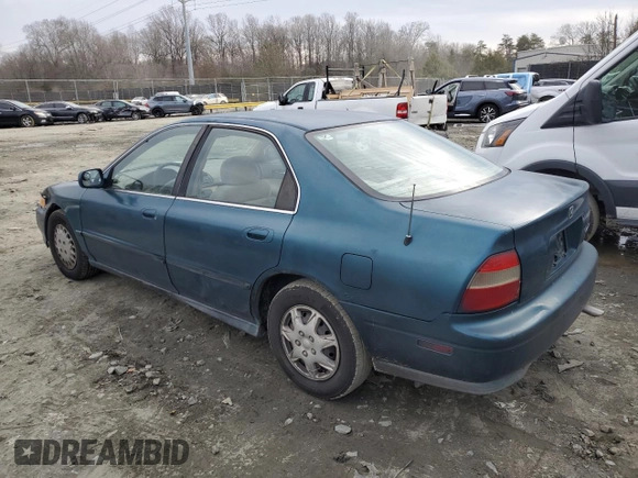 1994 Honda Accord с VIN 1HGCD5646RA119110, выставлен на аукционе Copart как лот 45968135 с пробегом 139 833 миль миль и Списание • Salvage title. История ставок и продаж доступна на DreamBid. Изображение 2.