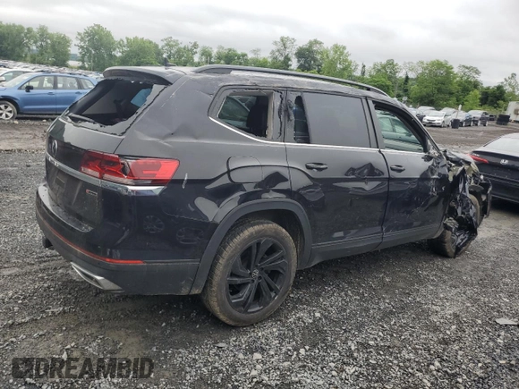 2022 Volkswagen Atlas SE with VIN 1V2HR2CA1NC526036, listed as a Copart auction lot 60133505 with 52,365 mi miles and Salvage title. Bid and sale history available at DreamBid. Image 3.