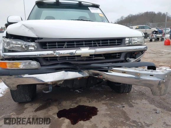 1999 Chevrolet Silverado 1500 LS with VIN 1GCEK14T2XZ125789, listed as a IAAI auction lot 40958507 with 178,496 mi miles. Bid and sale history available at carsss.com. Image 6.