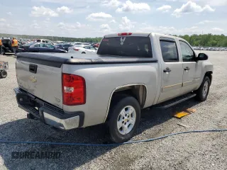 2008 Chevrolet Silverado 1500 1LT with VIN 3GCEC13068G223245, listed as a Copart auction lot 50980115 with 304,965 mi miles and Clean Title. Bid and sale history available at DreamBid. Image 3.