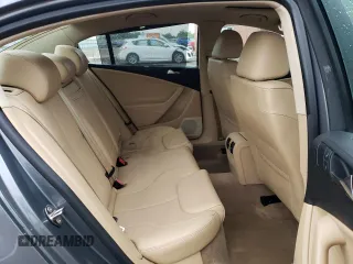 2008 Volkswagen Passat Komfort z VIN WVWAK73C68E061445, wystawiony jako Copart lot #51151354 z przebiegiem 125 198 mil mil oraz Szkoda całkowita • Salvage title. Historia ofert i sprzedaży dostępna na DreamBid. Obrazek 10.
