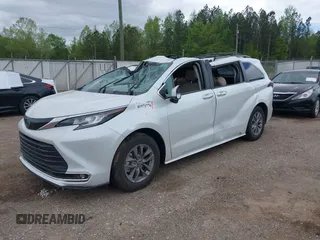 2023 Toyota Sienna XLE с VIN 5TDYRKECXPS153791, выставлен на аукционе IAAI как лот 41971776 с пробегом 27 629 миль миль и . История ставок и продаж доступна на DreamBid. Изображение 17.