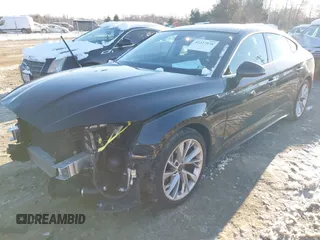 2022 Audi A5 Sportback Premium Plus z VIN WAUCBCF54NA032542, wystawiony jako IAAI lot #41227978 z przebiegiem 42 344 mil mil oraz . Historia ofert i sprzedaży dostępna na DreamBid. Obrazek 18.