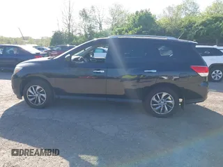 2014 Nissan Pathfinder SV with VIN 5N1AR2MM1EC682262, listed as a IAAI auction lot 42132205 with 235,107 mi miles. Bid and sale history available at carsss.com. Image 15.