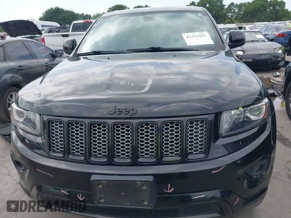 2015 Jeep Grand Cherokee Altitude z VIN 1C4RJFAGXFC659990, wystawiony jako IAAI lot #42331922 z przebiegiem 121 379 mil mil oraz . Historia ofert i sprzedaży dostępna na DreamBid. Obrazek 13.