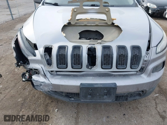2016 Jeep Cherokee Latitude with VIN 1C4PJLCS8GW176604, listed as a IAAI auction lot 41467467 with 65,855 mi miles. Bid and sale history available at carsss.com. Image 12.