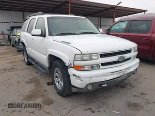 2002 Chevrolet Tahoe Z71 with VIN 1GNEK13Z22R303223, listed as a IAAI auction lot 41527148 with 211,835 mi miles. Bid and sale history available at carsss.com. Image 1.