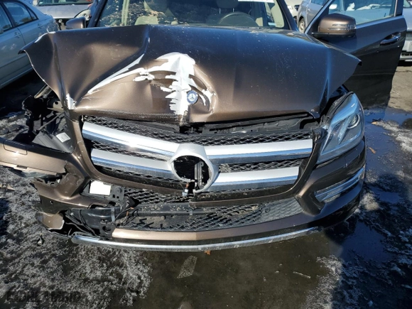 2015 Mercedes-Benz GL-Class GL 450 with VIN 4JGDF6EE1FA515207, listed as a Copart auction lot 44692855 with 91,601 mi miles and Salvage Title. Bid and sale history available at carsss.com. Image 12.