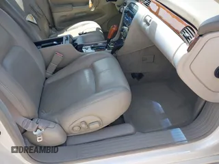 2000 Cadillac Seville Touring STS z VIN 1G6KY5495YU145937, wystawiony jako IAAI lot #42330143 z przebiegiem 217 894 mil mil oraz . Historia ofert i sprzedaży dostępna na DreamBid. Obrazek 5.