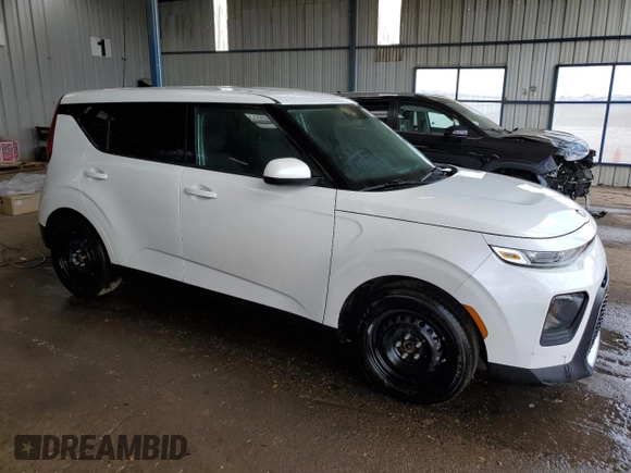 2021 Kia Soul S with VIN KNDJ23AU7M7147253, listed as a Copart auction lot 55534585 with 57,795 mi miles and Clean Title. Bid and sale history available at DreamBid. Image 4.