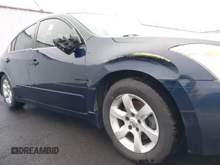 2007 Nissan Altima 2.5 with VIN 1N4AL21E77N414753, listed as a IAAI auction lot 41154515 with 182,798 mi miles. Bid and sale history available at carsss.com. Image 6.