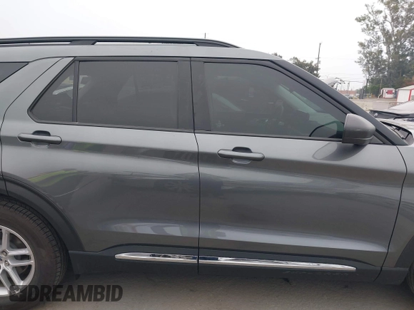 2025 Ford Explorer Active z VIN 1FMUK7DH0SGA27600, wystawiony jako IAAI lot #42139730 z przebiegiem 2 962 mil mil oraz . Historia ofert i sprzedaży dostępna na DreamBid. Obrazek 13.