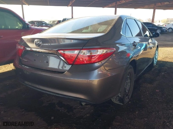 2016 Toyota Camry XLE with VIN 4T4BF1FK0GR569960, listed as a IAAI auction lot 41321085 with 118,324 mi miles. Bid and sale history available at carsss.com. Image 4.