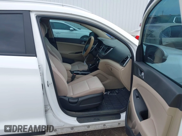 2017 Hyundai Tucson Sport z VIN KM8J33A24HU373555, wystawiony jako IAAI lot #42128819 z przebiegiem 114 084 mil mil oraz . Historia ofert i sprzedaży dostępna na DreamBid. Obrazek 5.